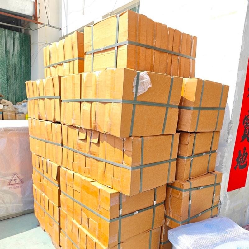 Kumpulan pertama pesanan kotak meter elektrik daripada pelanggan baharu di UK telah berjaya dihantar